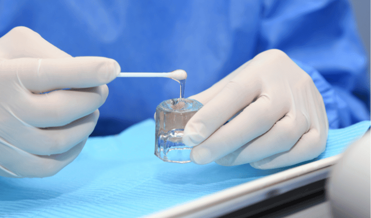 Fluor gel aplicacao topica no cirurgiao dentista