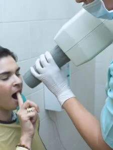 Desvendando os Segredos dos Tipos de Radiografias do Dente 32 Tomada para rx dentário na clínica